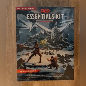Dungeons & Dragons Essential Kit Brand New